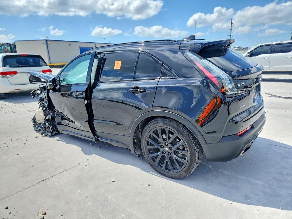 Zdjęcie 2 z aukcji – 2022 CADILLAC XT4 z VIN 1GYFZFR41NF147290