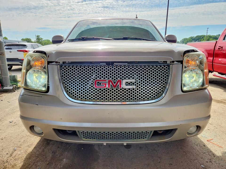 Photo 5 from auction – 2007 GMC YUKON with VIN 1GKFK13067J329283