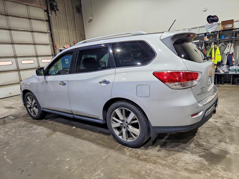 Photo 2 from auction – 2015 NISSAN PATHFINDER with VIN 5N1AR2MM3FC632531