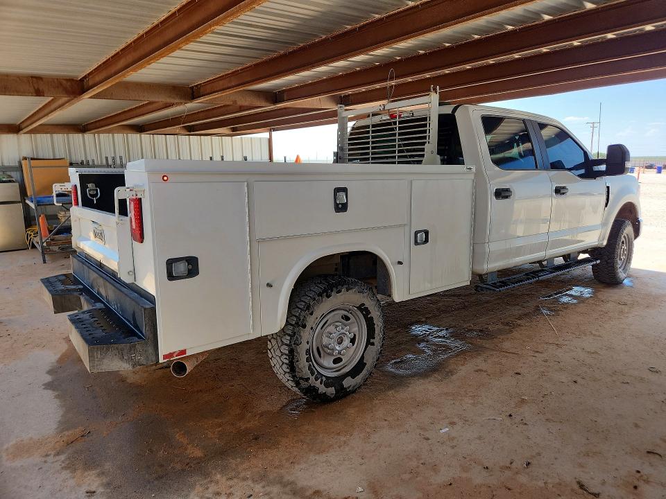 Photo 3 from auction – 2022 FORD F250 with VIN 1FT7W2B63NEF46151