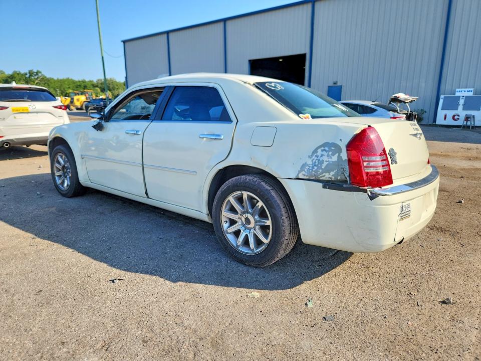 Photo 2 from auction – 2005 CHRYSLER 300C with VIN 2C3JA63H45H608603