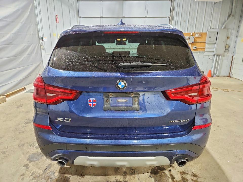 Photo 6 from auction – 2018 BMW X3 with VIN 5UXTR9C59JLD74199