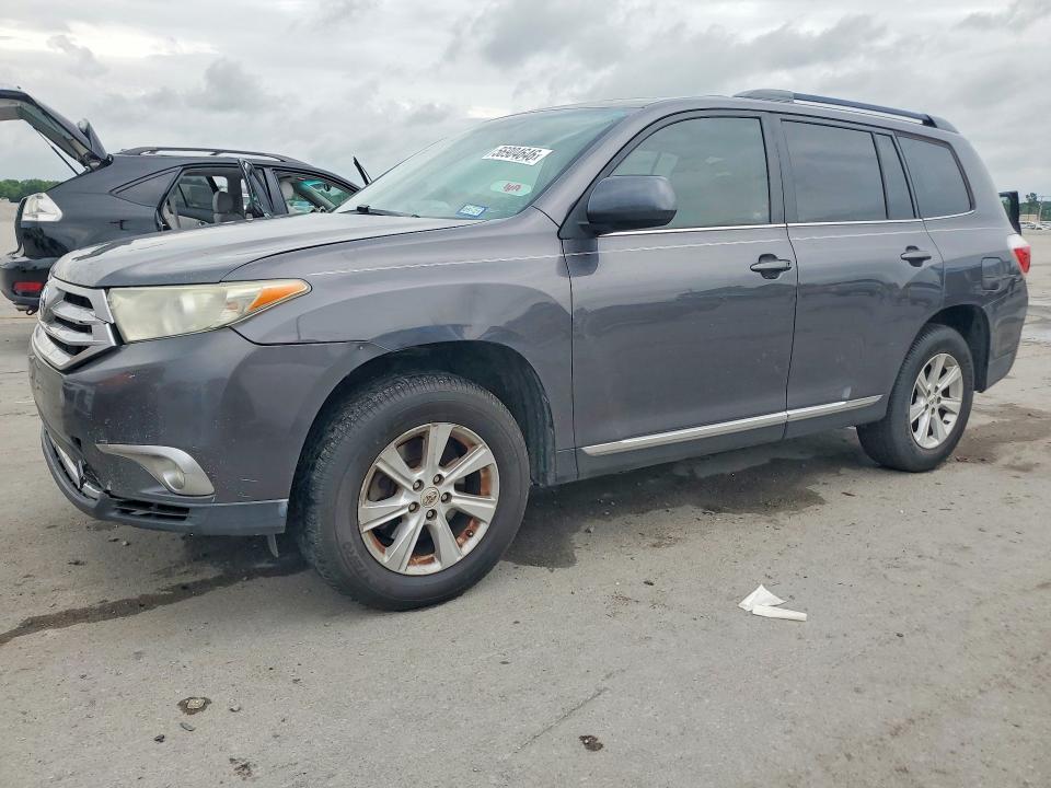 TOYOTA HIGHLANDER 2011 z numerem VIN 5TDZK3EH7BS041288 - Zdjęcie z aukcji