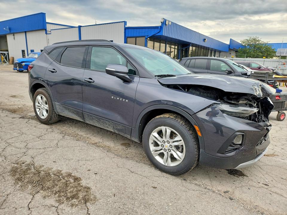 Photo 4 from auction – 2021 CHEVROLET BLAZER with VIN 3GNKBCRS7MS536474
