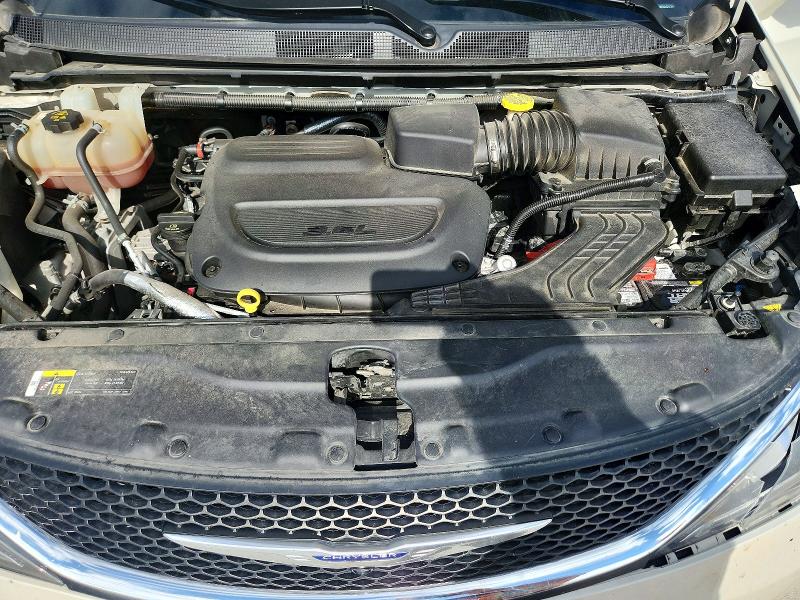 Photo 12 from auction – 2020 CHRYSLER PACIFICA with VIN 2C4RC1GG4LR103388
