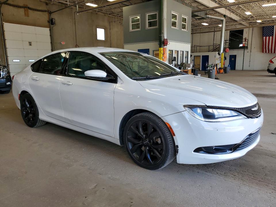 Photo 4 from auction – 2015 CHRYSLER 200 with VIN 1C3CCCBB0FN566423