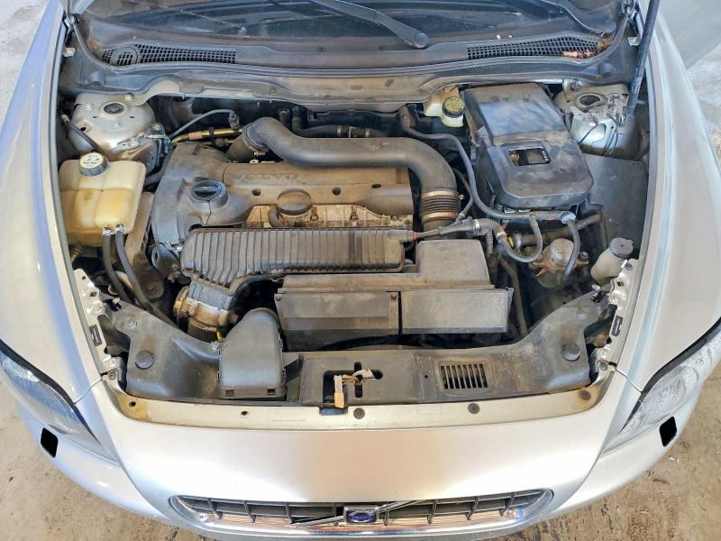 Photo 11 from auction – 2010 VOLVO C70 with VIN YV1672MC4AJ090118