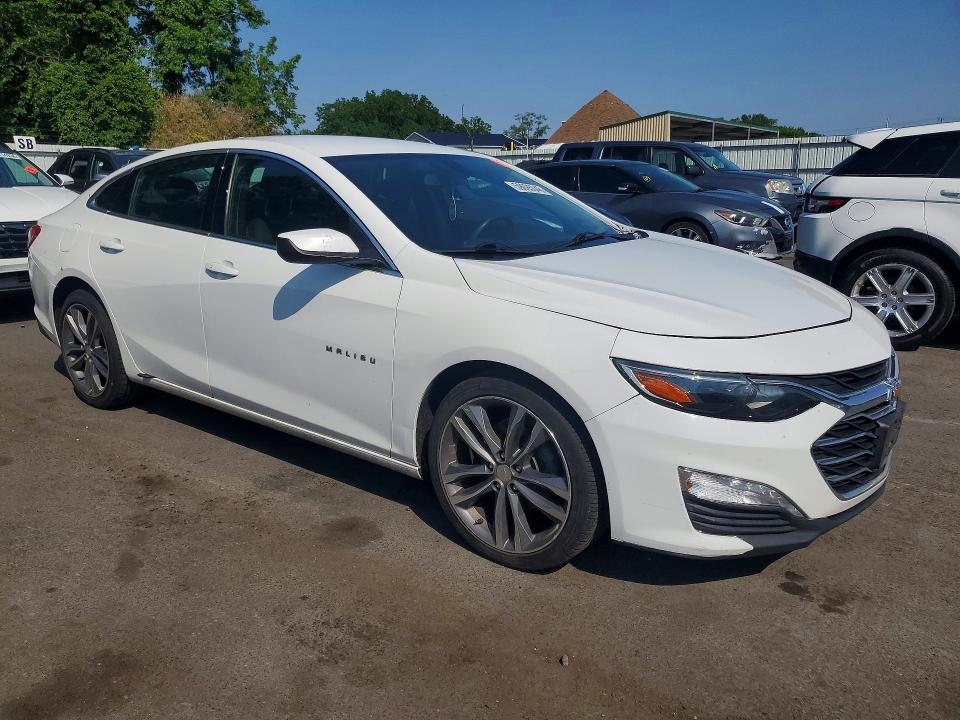 Photo 4 from auction – 2021 CHEVROLET MALIBU with VIN 1G1ZD5ST2MF024442