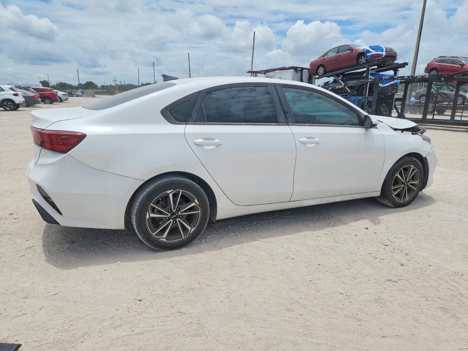 Zdjęcie 3 z aukcji – 2022 KIA FORTE z VIN 3KPF24AD2NE487987