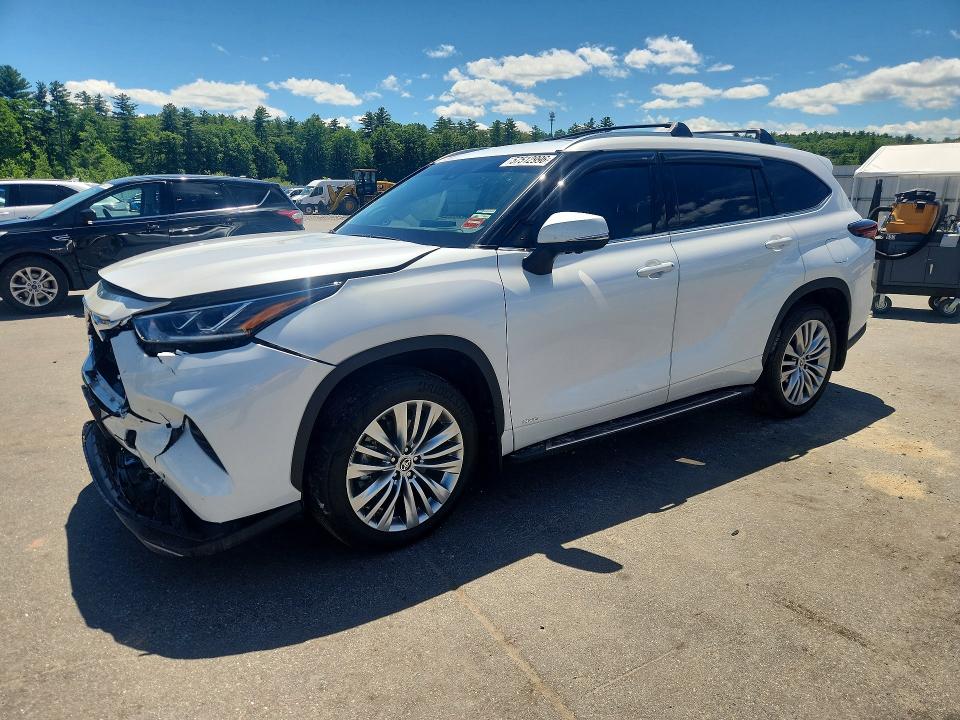 TOYOTA HIGHLANDER HYBRID 2025 with VIN 5TDEBRCH1SS660134 - Photo from auction