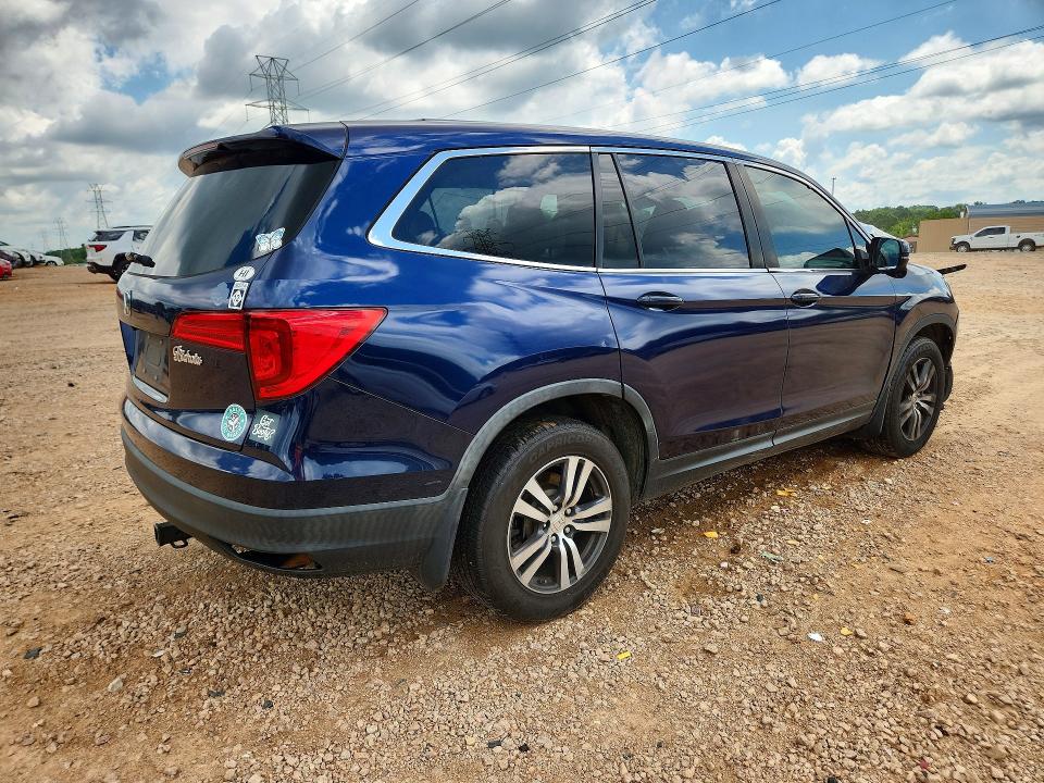 Photo 3 from auction – 2017 HONDA PILOT with VIN 5FNYF5H52HB044710