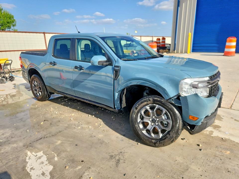 Photo 4 from auction – 2022 FORD MAVERICK with VIN 3FTTW8E37NRA56389