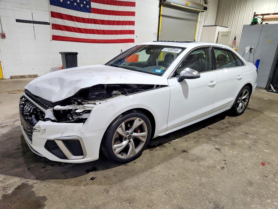AUDI S4 2022 with VIN WAUB4AF47NA035923 - Photo from auction