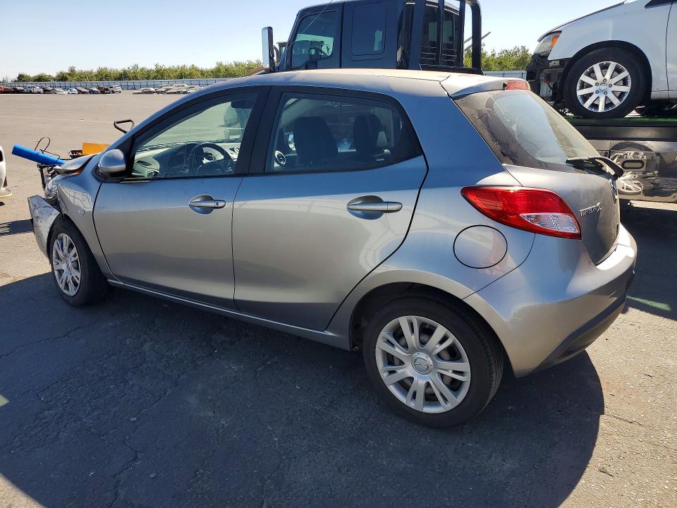 Photo 2 from auction – 2014 MAZDA MAZDA2 with VIN JM1DE1KZ7E0172974