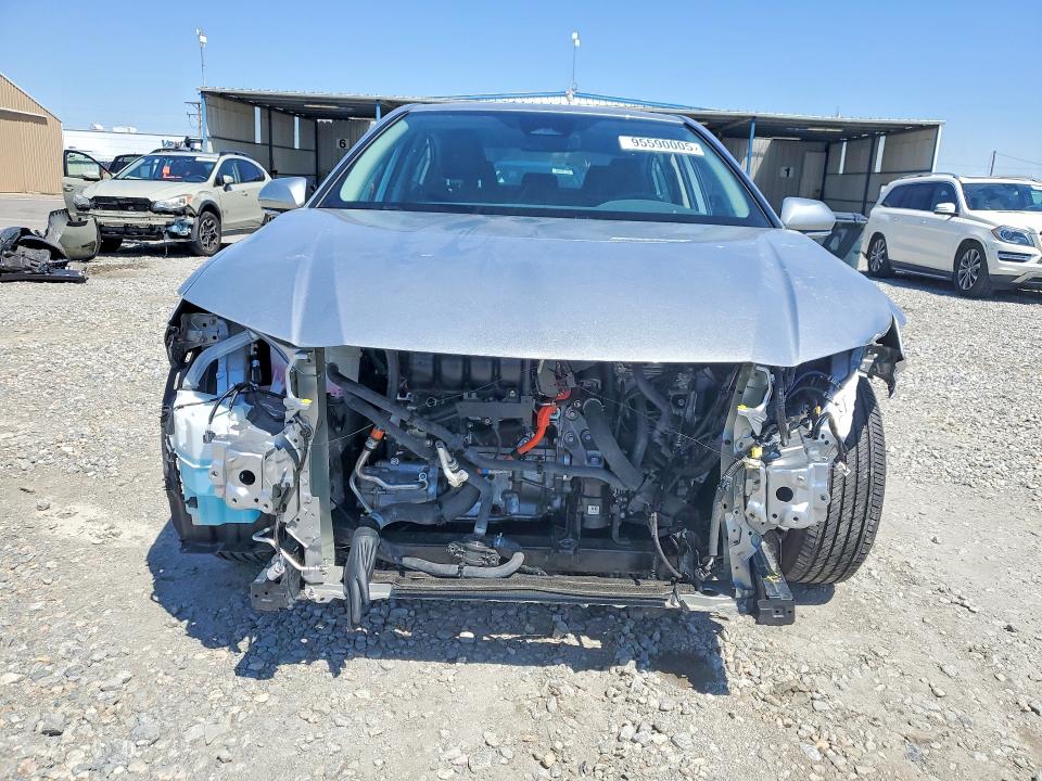 Photo 5 from auction – 2025 TOYOTA CAMRY with VIN 4T1DAACK7SU525470