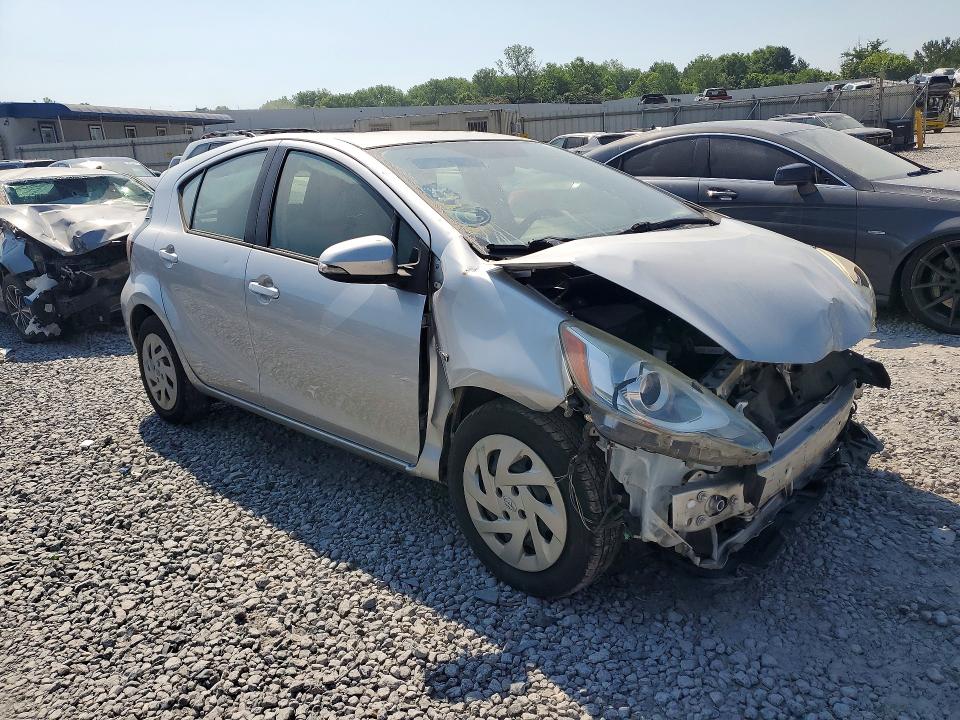 Photo 4 from auction – 2016 TOYOTA PRIUS C with VIN JTDKDTB30G1119466