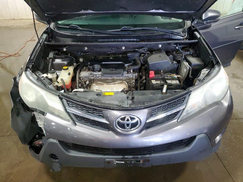 Photo 11 from auction – 2014 TOYOTA RAV4 with VIN 2T3RFREV4EW155443