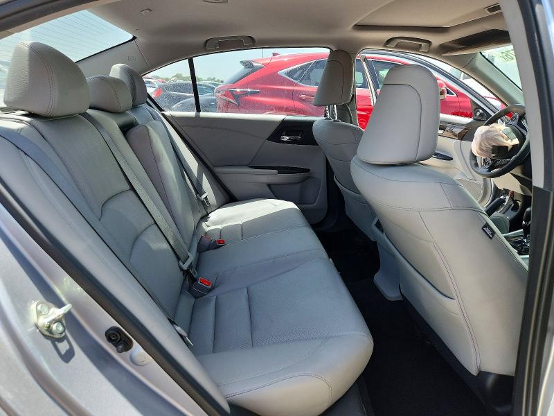 Photo 10 from auction – 2016 HONDA ACCORD with VIN 1HGCR2F86GA025342