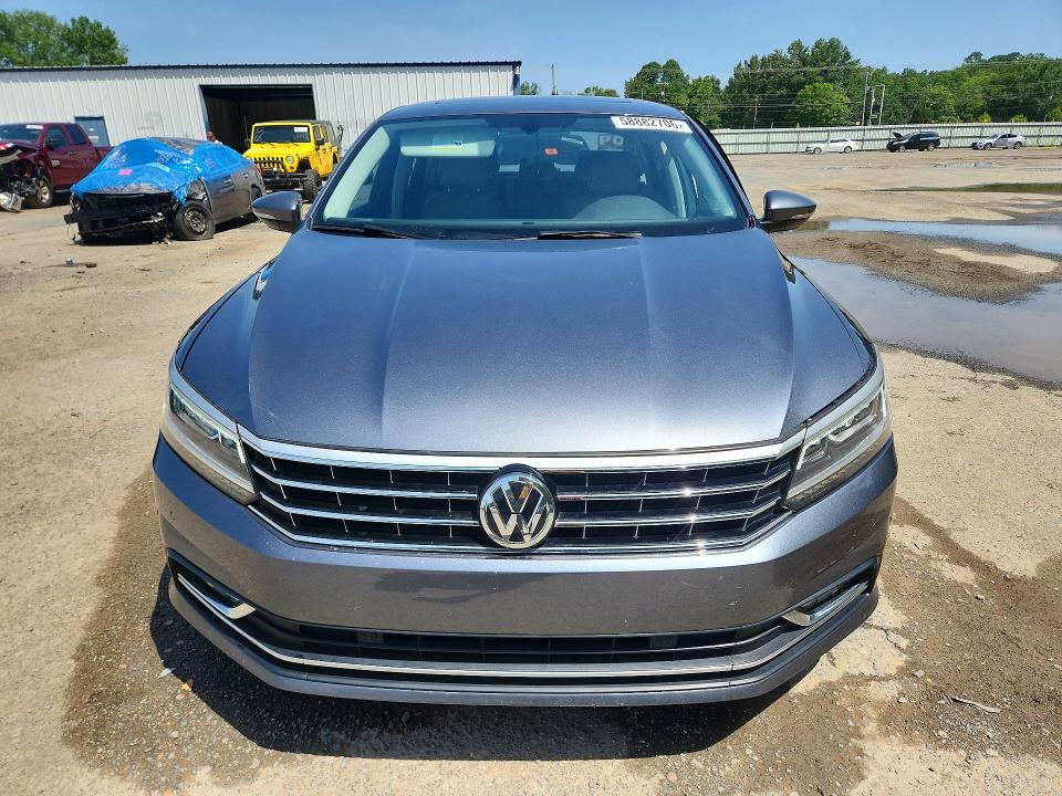 Photo 5 from auction – 2018 VOLKSWAGEN PASSAT with VIN 1VWBA7A30JC002240