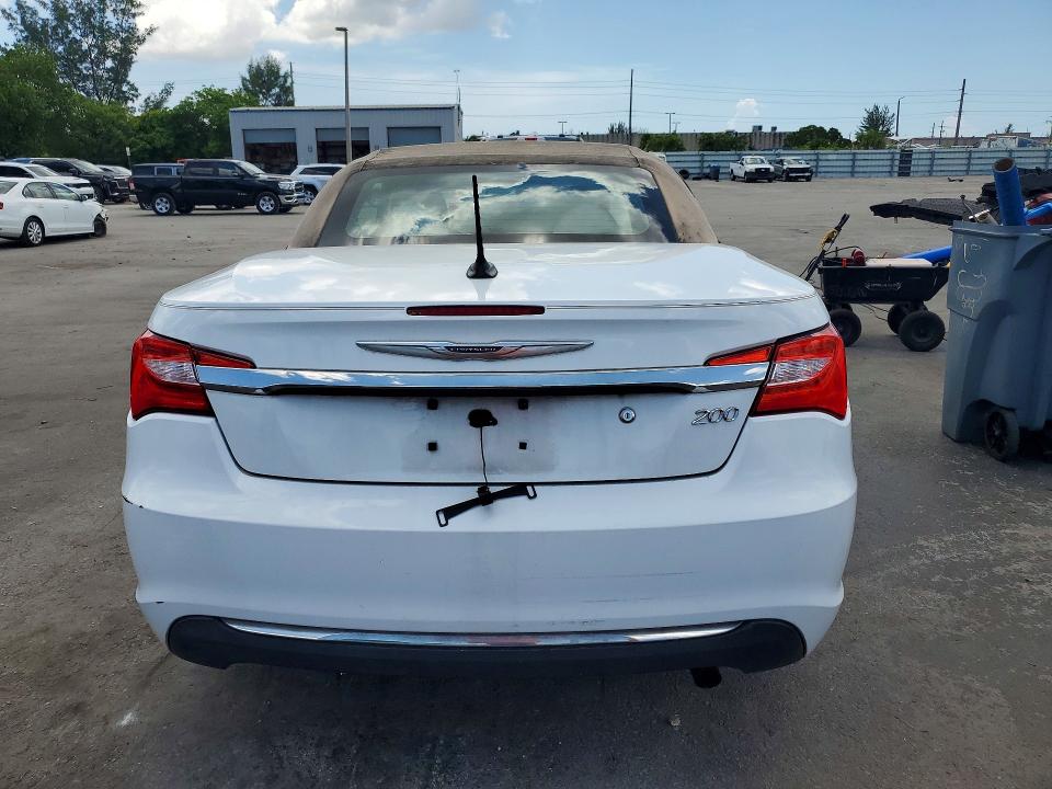 Photo 6 from auction – 2012 CHRYSLER 200 with VIN 1C3BCBEB8CN254122