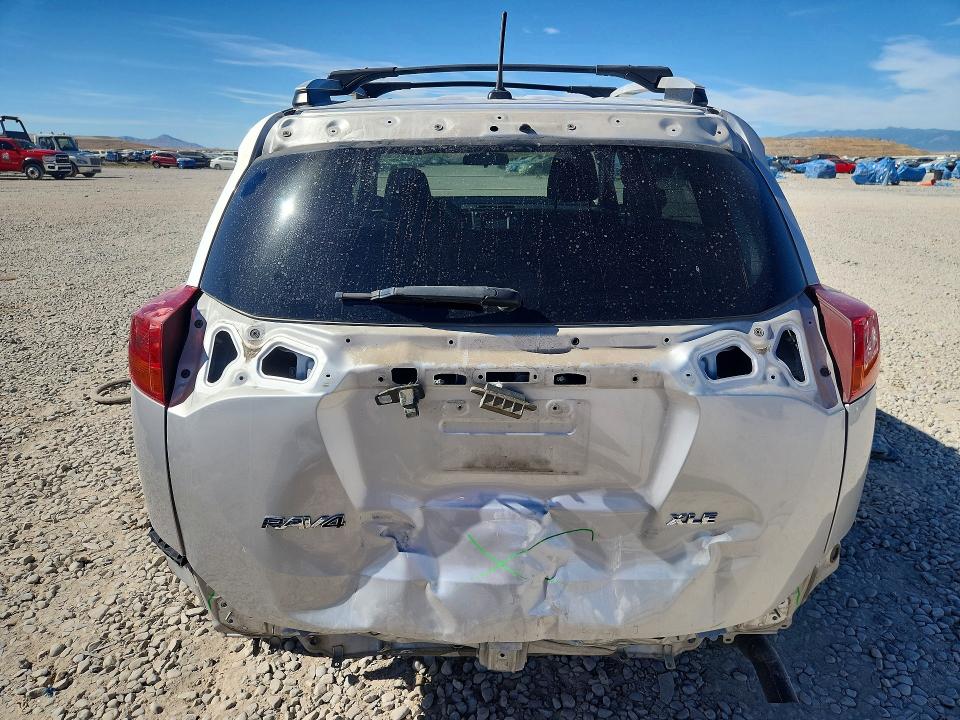 Photo 6 from auction – 2015 TOYOTA RAV4 with VIN 2T3WFREV3FW154420
