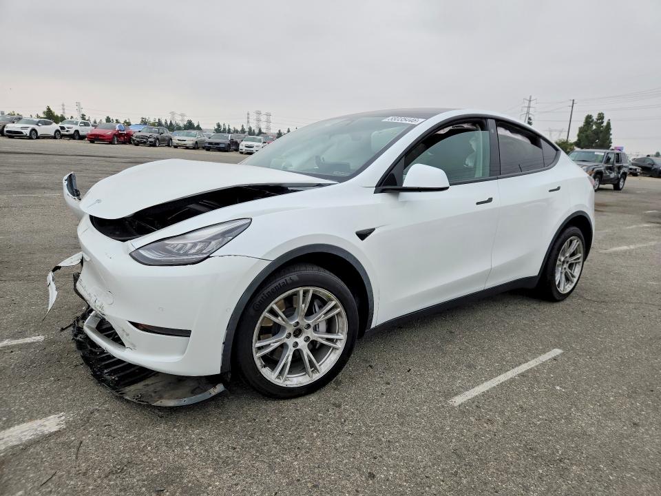 TESLA MODEL Y 2021 with VIN 5YJYGDEE5MF074645 - Photo from auction