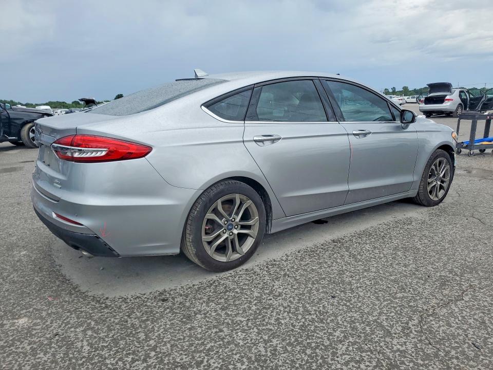 Photo 3 from auction – 2020 FORD FUSION with VIN 3FA6P0CD3LR179309