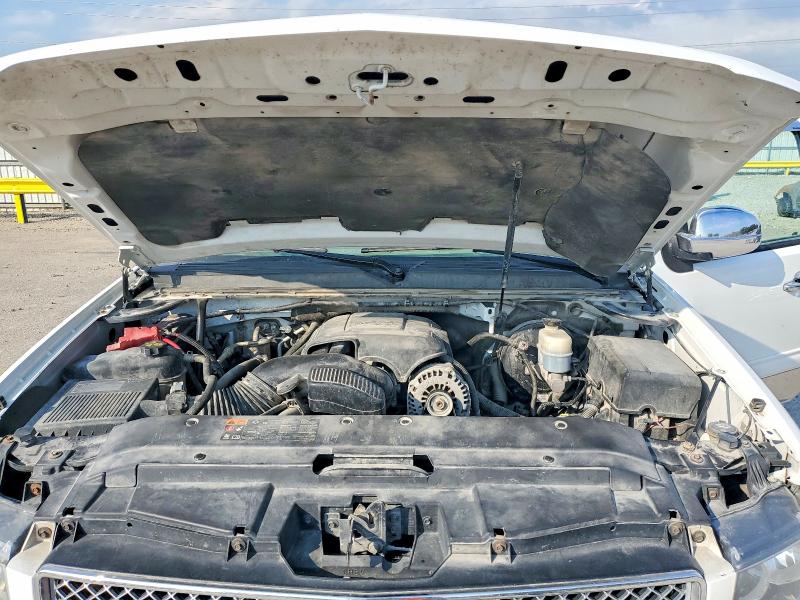 Photo 12 from auction – 2012 CHEVROLET SUBURBAN with VIN 1GNSKJE72CR202053