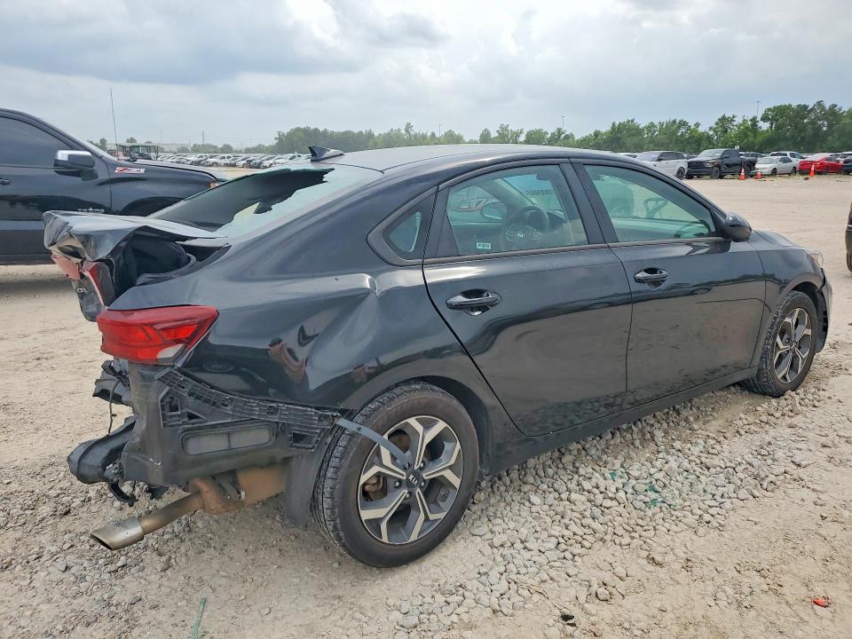 Photo 3 from auction – 2020 KIA FORTE with VIN 3KPF24AD9LE196254