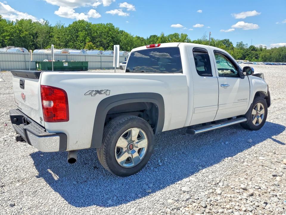 Photo 3 from auction – 2011 CHEVROLET SILVERADO with VIN 1GCRKSE37BZ124913