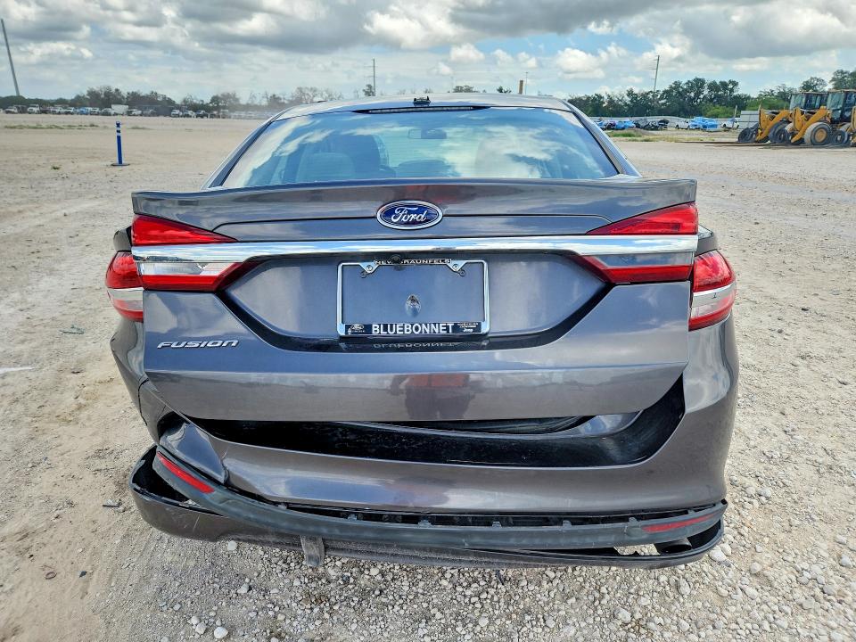 Photo 6 from auction – 2018 FORD FUSION with VIN 3FA6P0G70JR203552