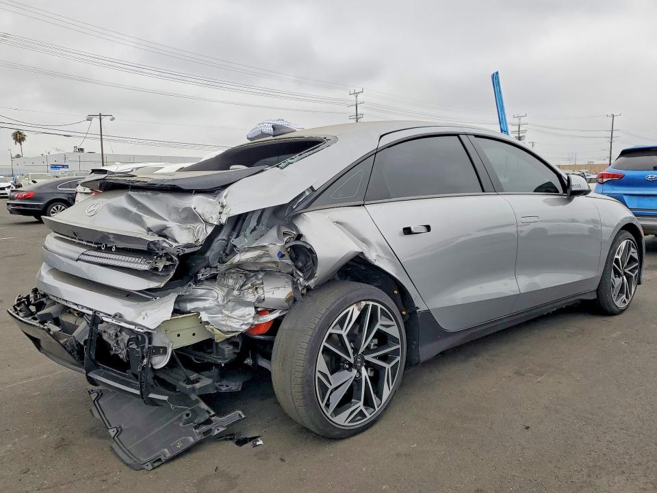 Снимка 3 от търг – 2025 HYUNDAI IONIQ 6 с VIN KMHM34AA2SA085942