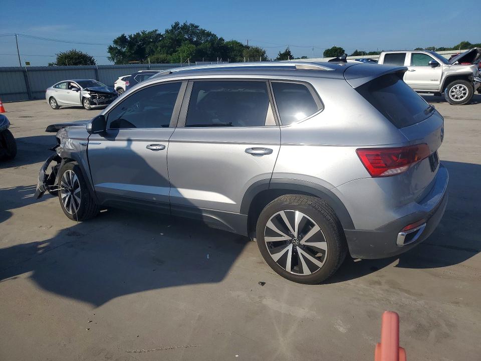 Photo 2 from auction – 2024 VOLKSWAGEN TAOS with VIN 3VVEX7B27RM057171