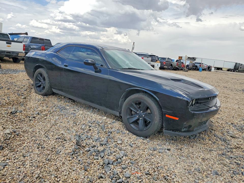 Photo 4 from auction – 2018 DODGE CHALLENGER with VIN 2C3CDZAG7JH302940