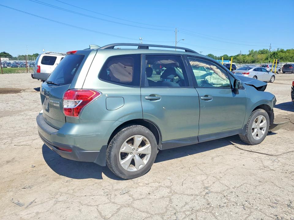 Photo 3 from auction – 2016 SUBARU FORESTER with VIN JF2SJADC0GH469313