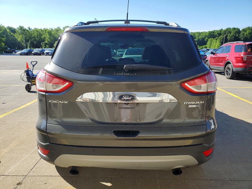 Photo 6 from auction – 2016 FORD ESCAPE with VIN 1FMCU9J97GUA43638
