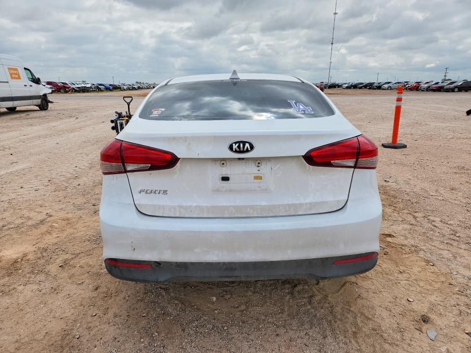 Photo 6 from auction – 2018 KIA FORTE with VIN 3KPFL4A76JE201334
