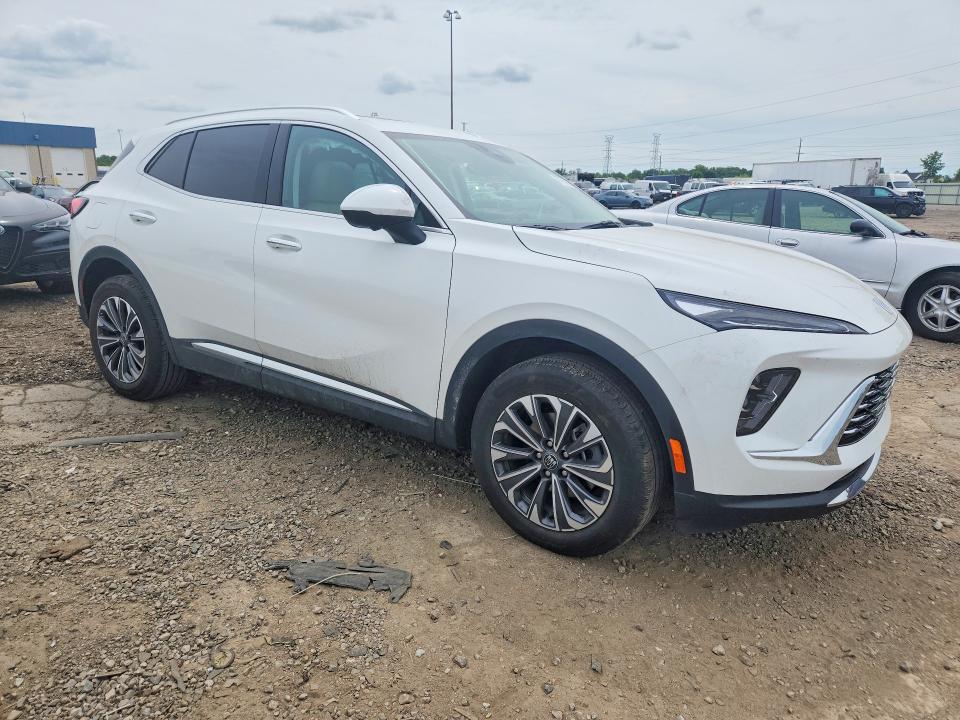 Photo 4 from auction – 2024 BUICK ENVISION with VIN LRBFZME4XRD047687