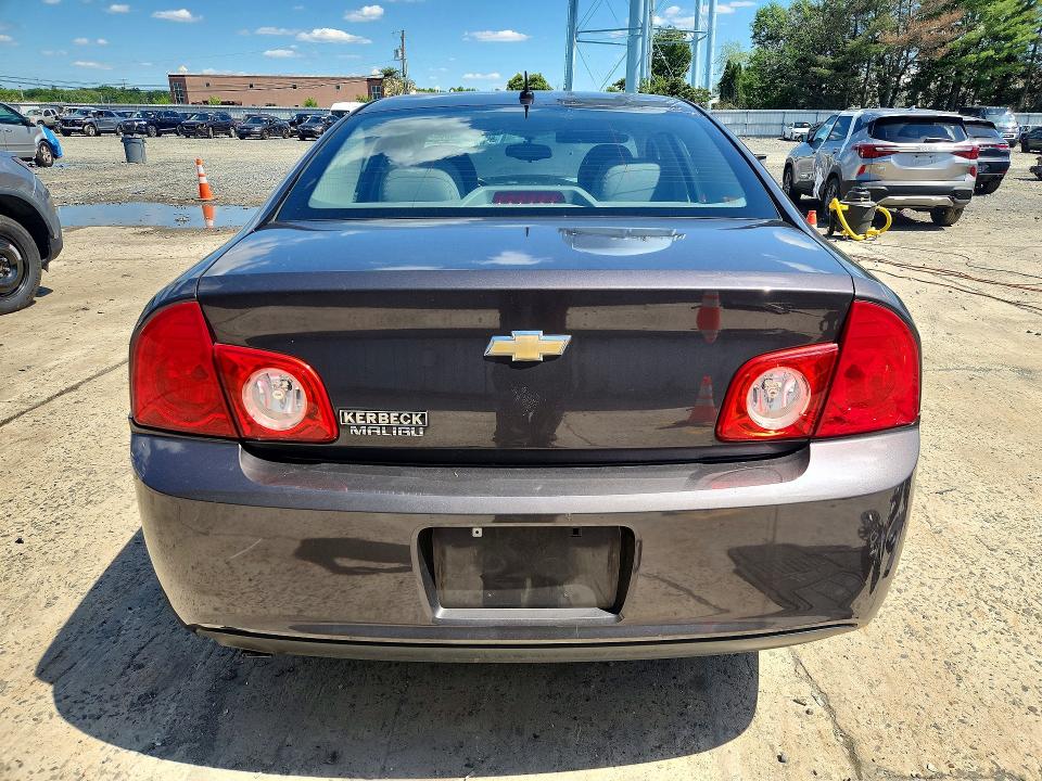 Photo 6 from auction – 2011 CHEVROLET MALIBU with VIN 1G1ZB5E15BF292365