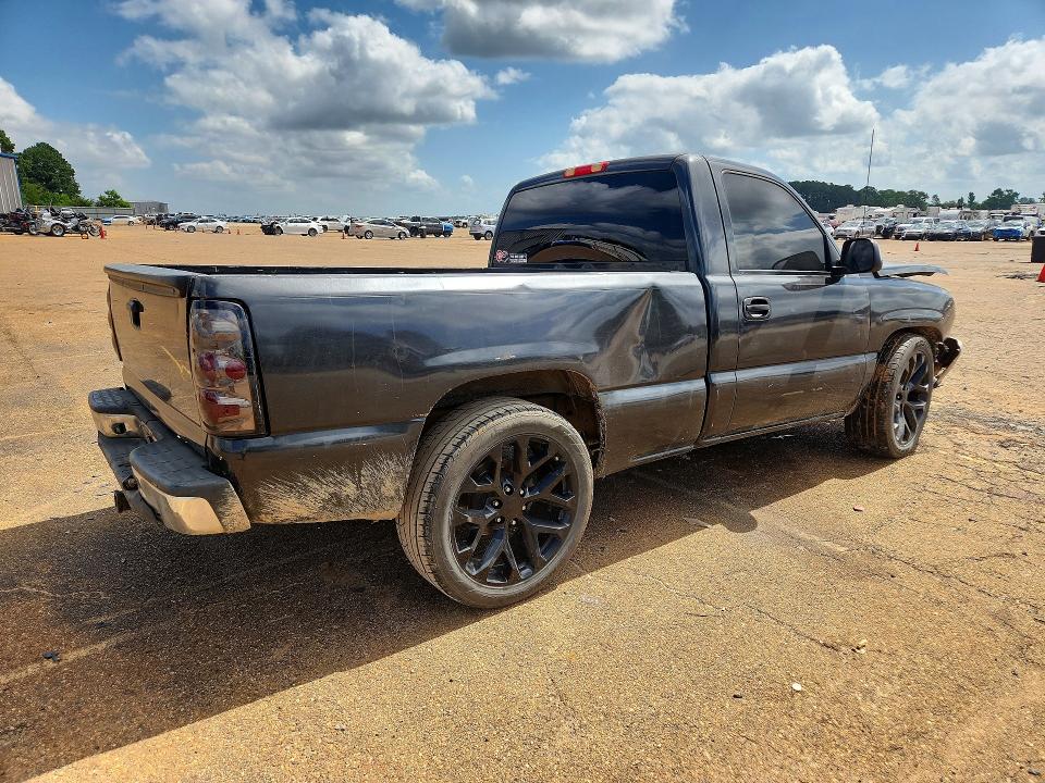 Photo 3 from auction – 2003 CHEVROLET SILVERADO with VIN 1GCEC14X53Z214699