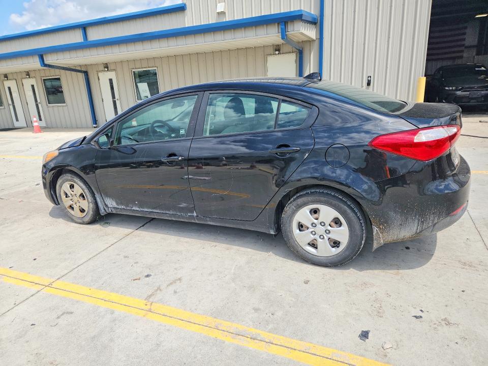Photo 2 from auction – 2016 KIA FORTE with VIN KNAFK4A61G5615083