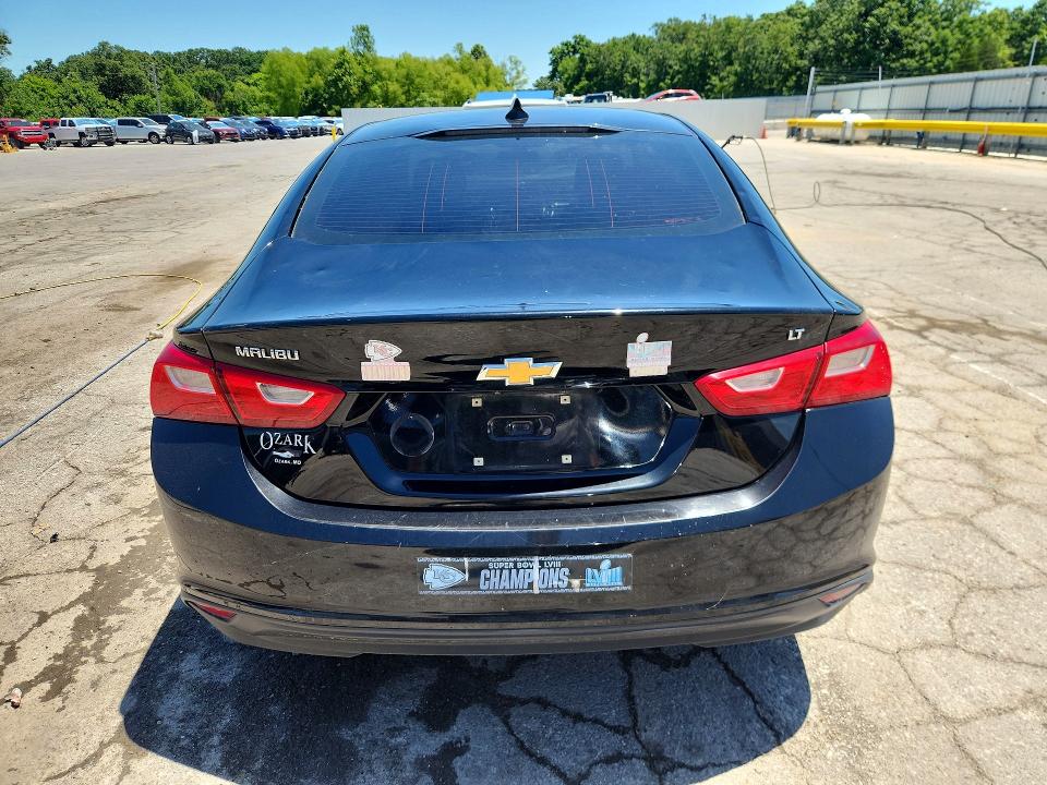 Photo 6 from auction – 2018 CHEVROLET MALIBU with VIN 1G1ZD5ST7JF234935
