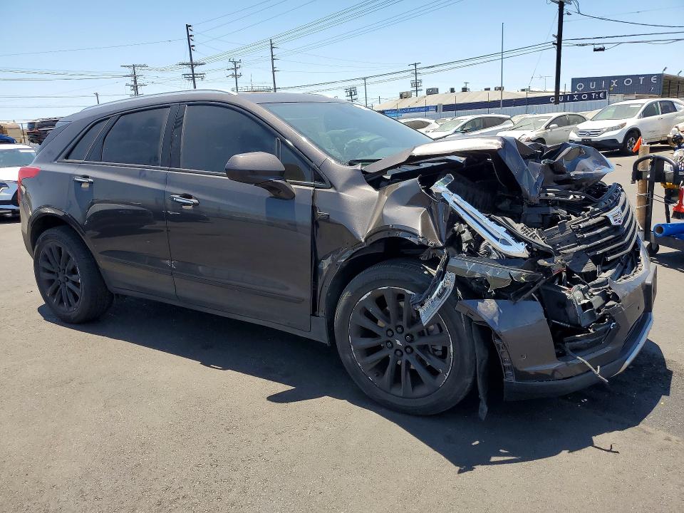 Photo 4 from auction – 2017 CADILLAC XT5 with VIN 1GYKNFRS2HZ122104
