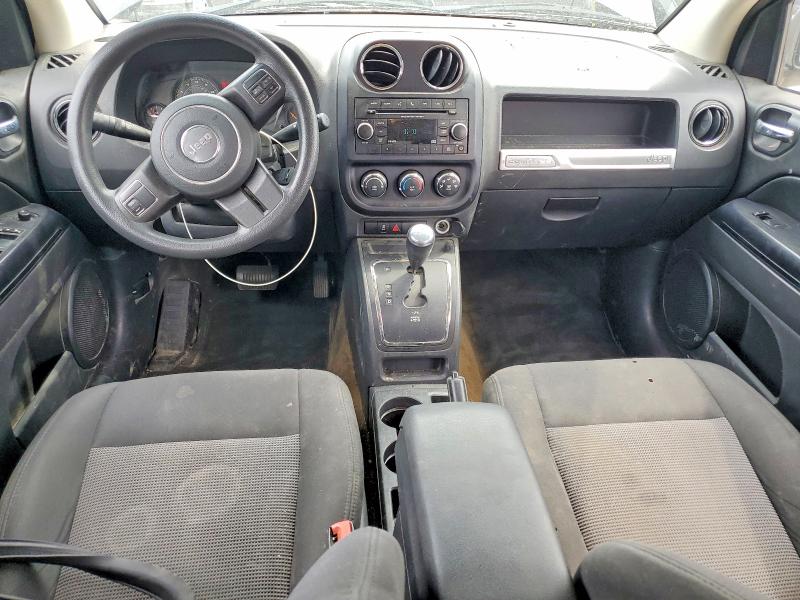Foto 8 de la subasta – 2016 JEEP COMPASS con VIN 1C4NJDBB1GD686593