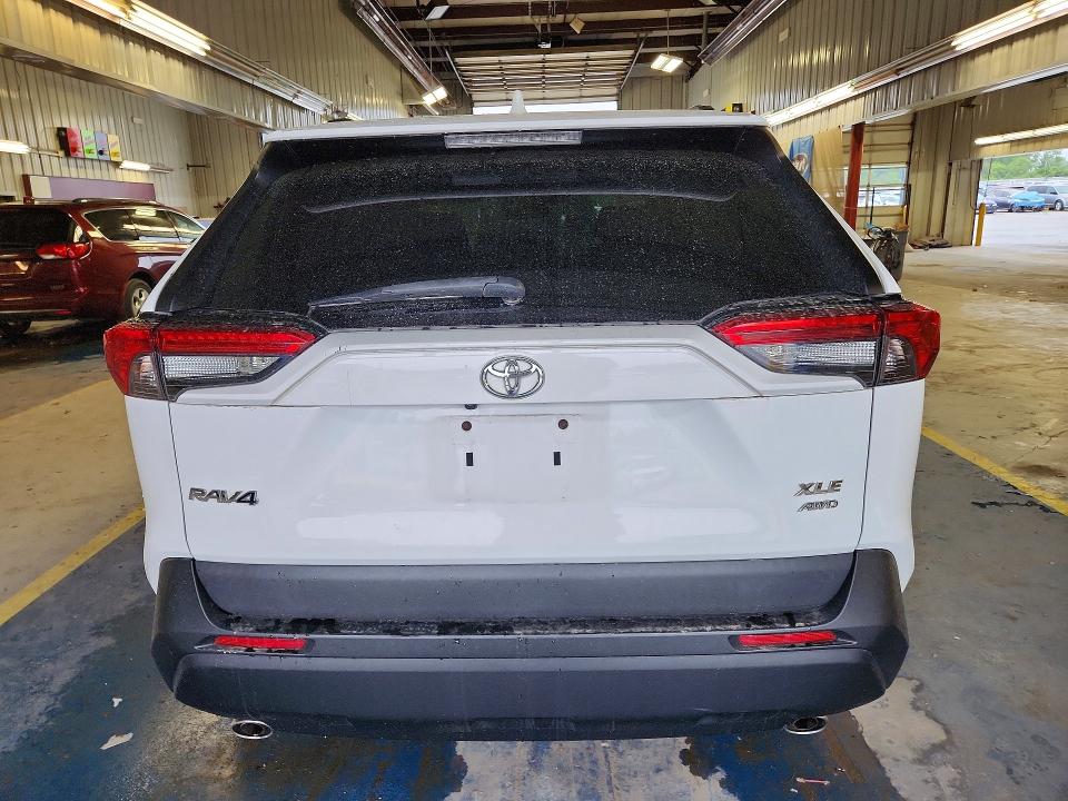 Photo 6 from auction – 2019 TOYOTA RAV4 with VIN 2T3A1RFV9KW079272