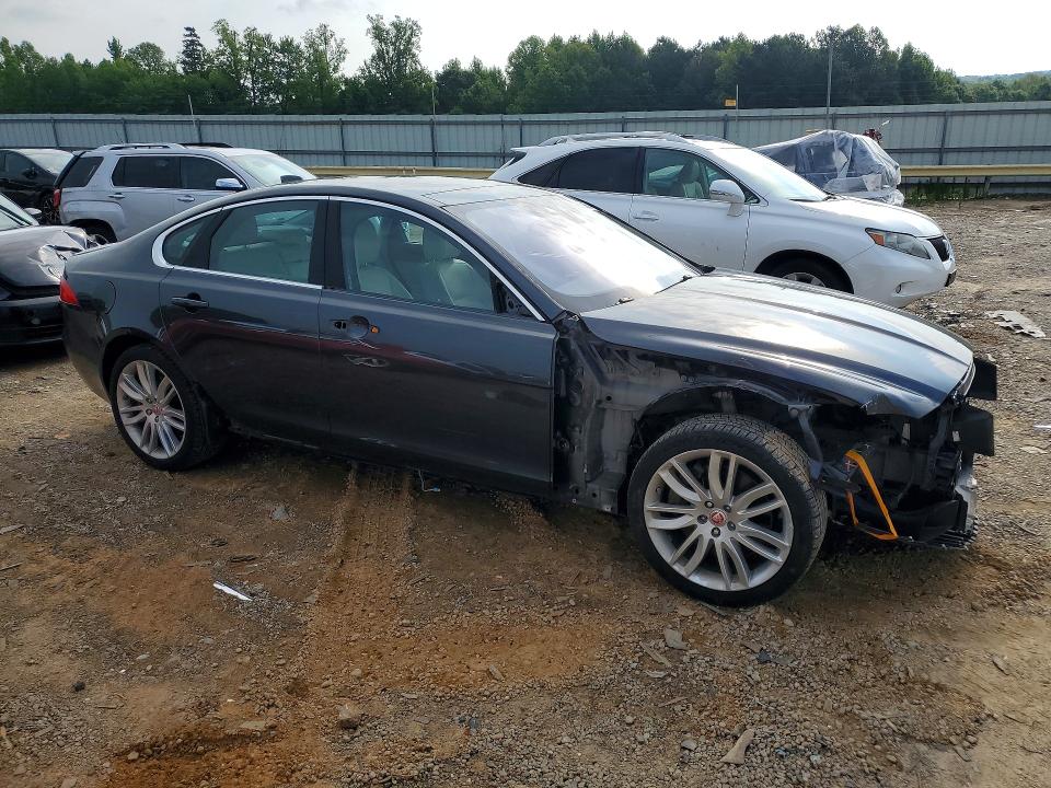 Foto 4 de la subasta – 2018 JAGUAR XF con VIN SAJBK4EV4JCY55767