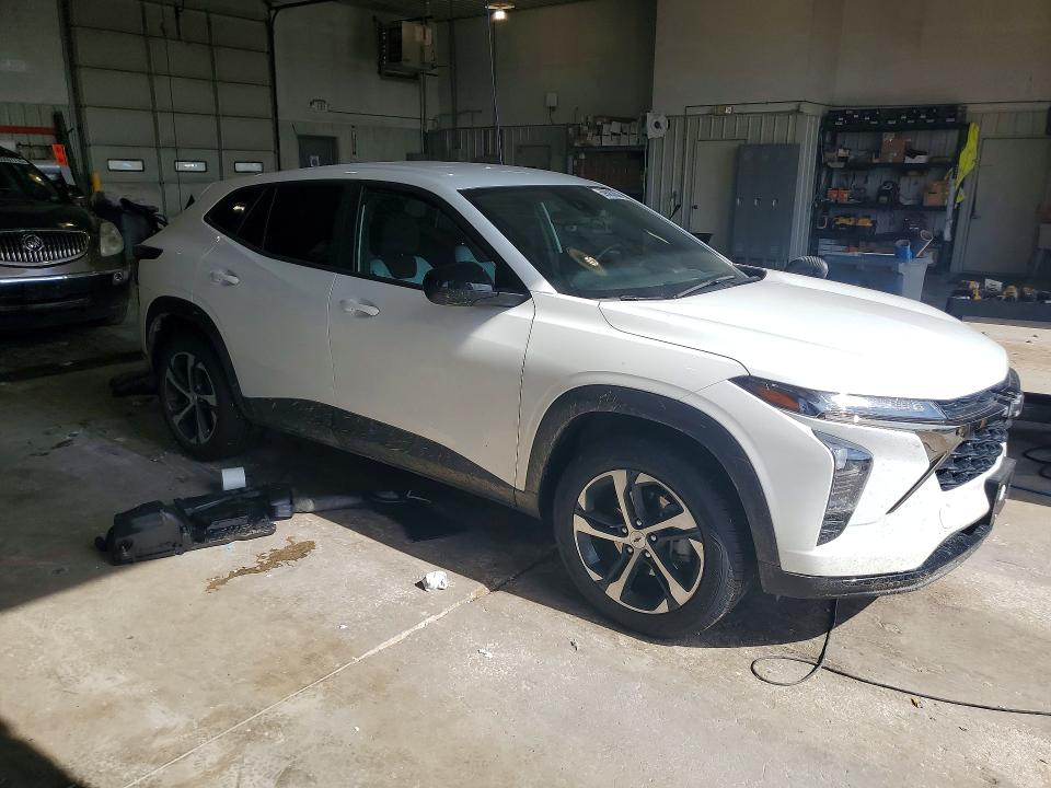 Photo 4 from auction – 2026 CHEVROLET TRAX with VIN KL77LGEP3TC069513
