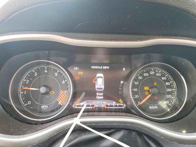 Photo 9 from auction – 2015 JEEP CHEROKEE with VIN 1C4PJMBS4FW623791