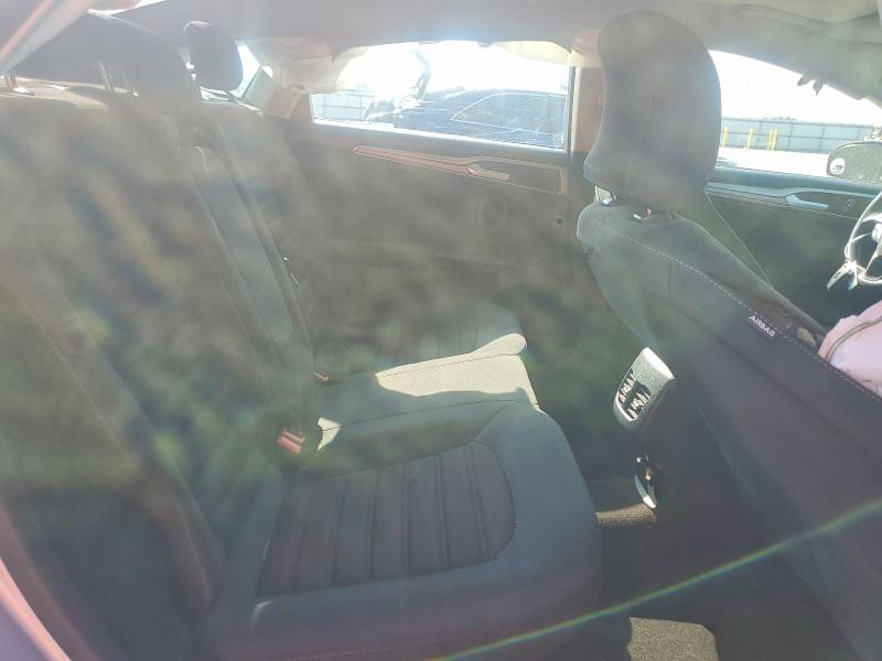 Photo 10 from auction – 2019 FORD FUSION with VIN 3FA6P0LU7KR167033