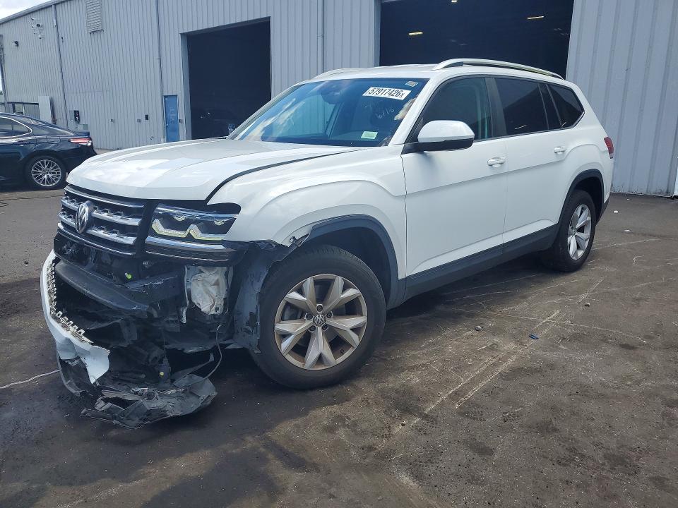 VOLKSWAGEN ATLAS 2018 with VIN 1V2DR2CA1JC517149 - Photo from auction